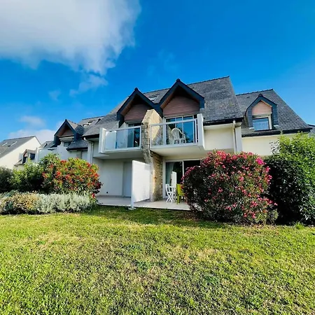2 Pieces Avec Jardin, Calme, Proche Et Commerces, Parking Prive Inclus, - Fr-1-377-33 * Carnac